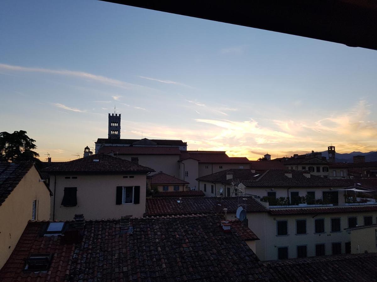 La Terrazza Fra Le Torri Lägenhet Lucca Exteriör bild