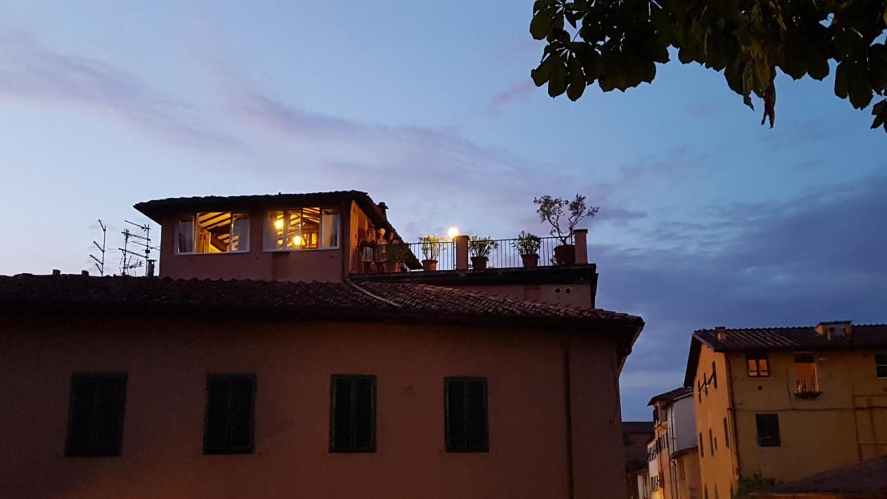 La Terrazza Fra Le Torri Lägenhet Lucca Exteriör bild