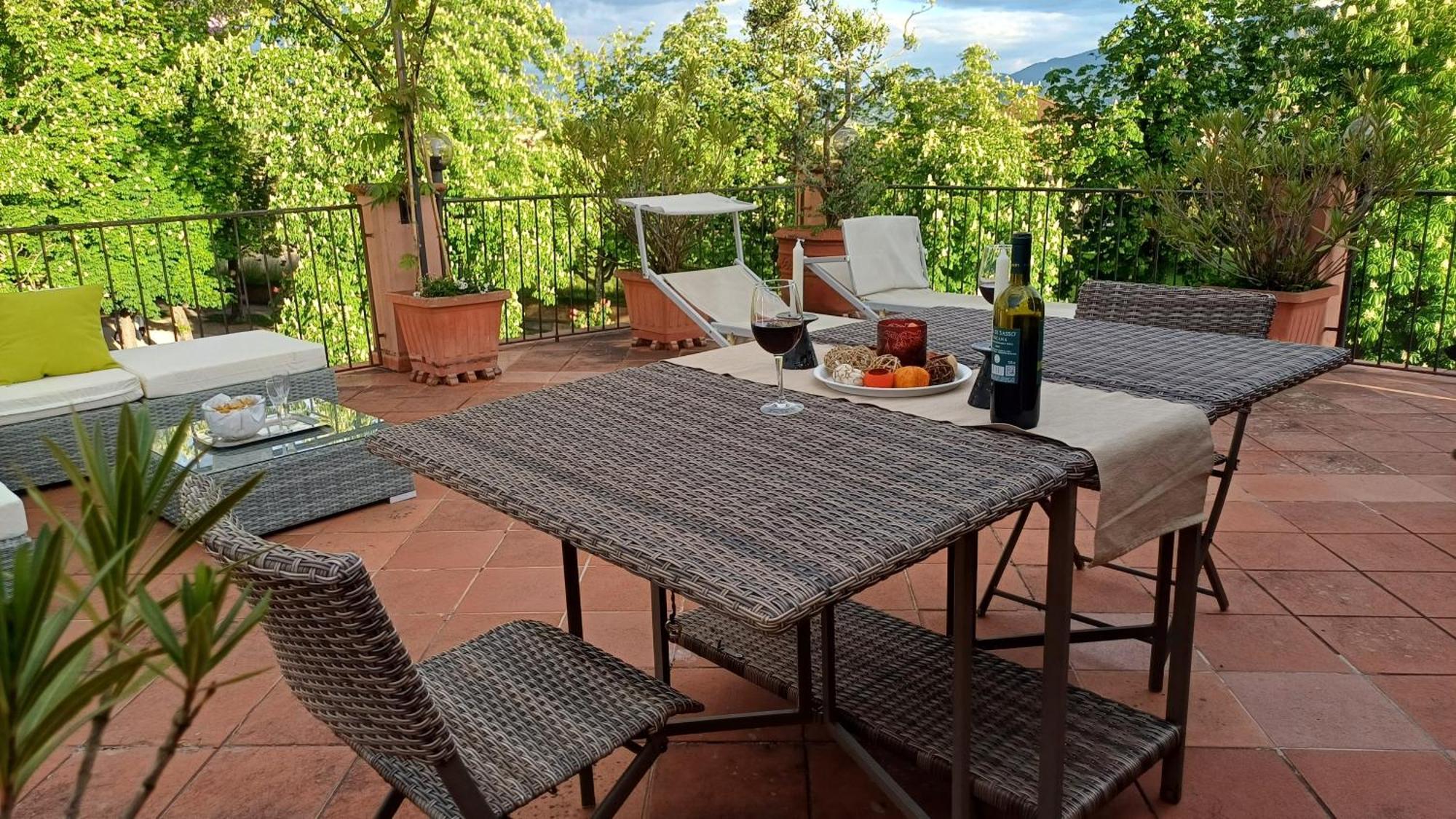 La Terrazza Fra Le Torri Lägenhet Lucca Exteriör bild