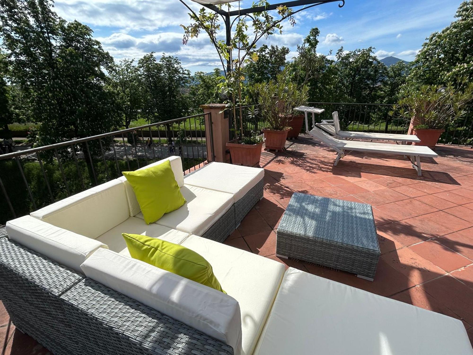 La Terrazza Fra Le Torri Lägenhet Lucca Exteriör bild
