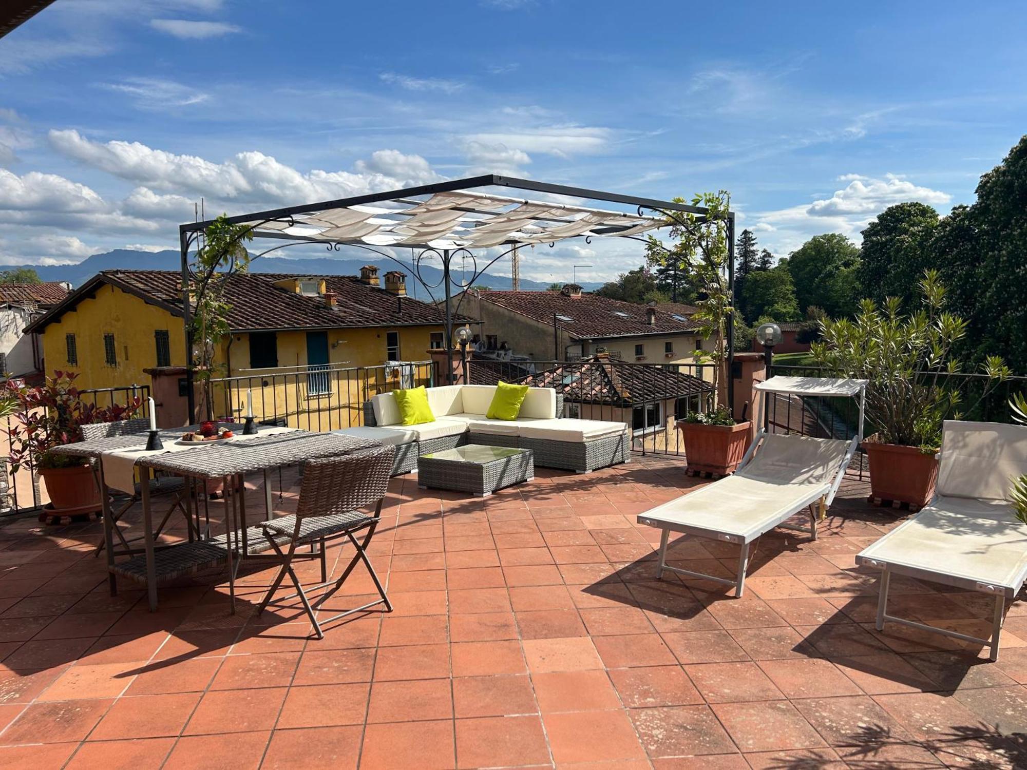 La Terrazza Fra Le Torri Lägenhet Lucca Exteriör bild