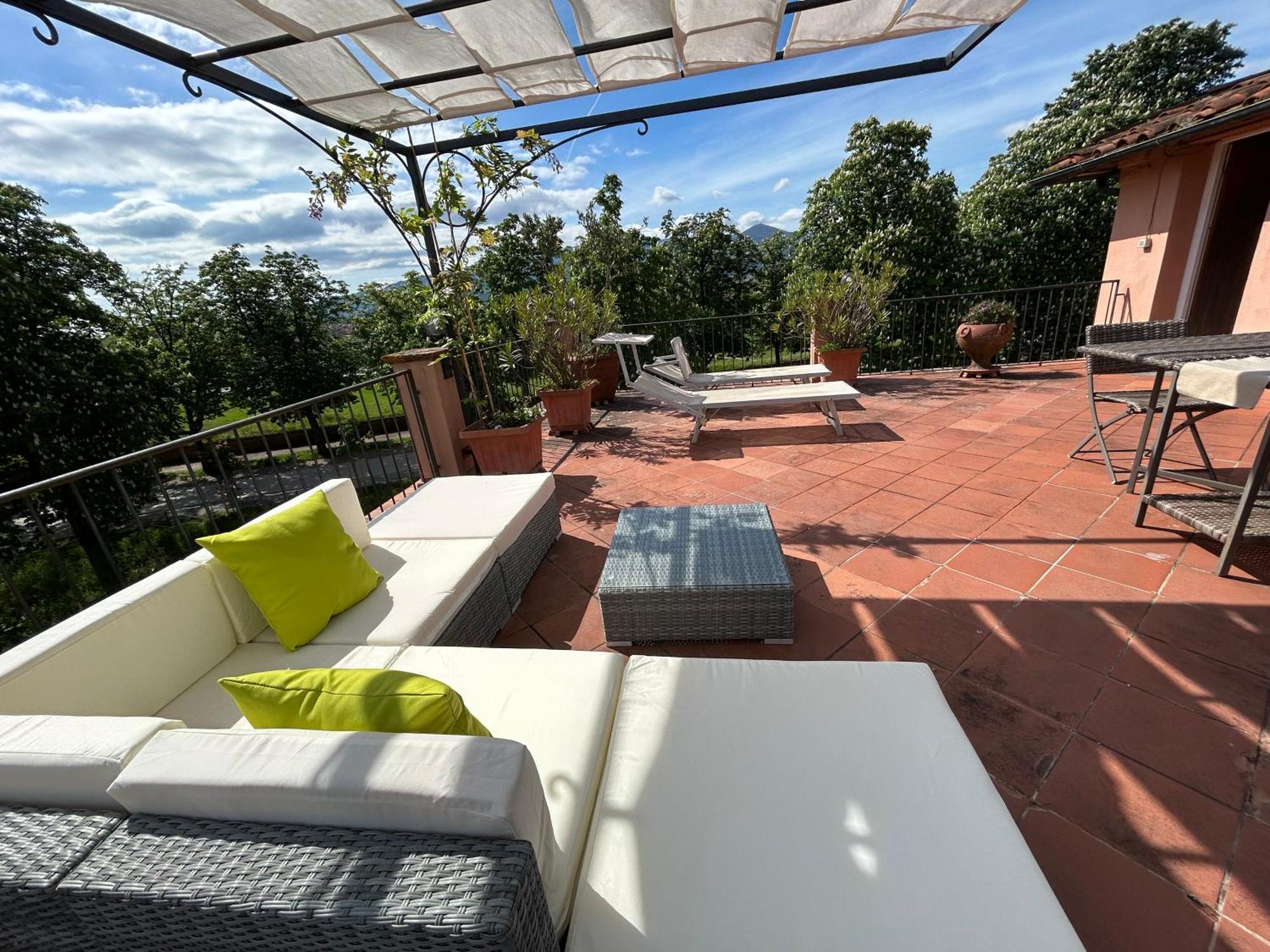 La Terrazza Fra Le Torri Lägenhet Lucca Exteriör bild
