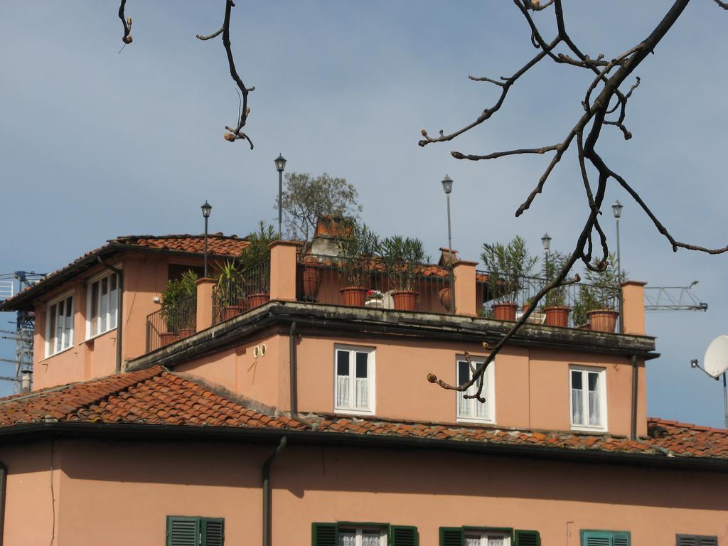 La Terrazza Fra Le Torri Lägenhet Lucca Exteriör bild